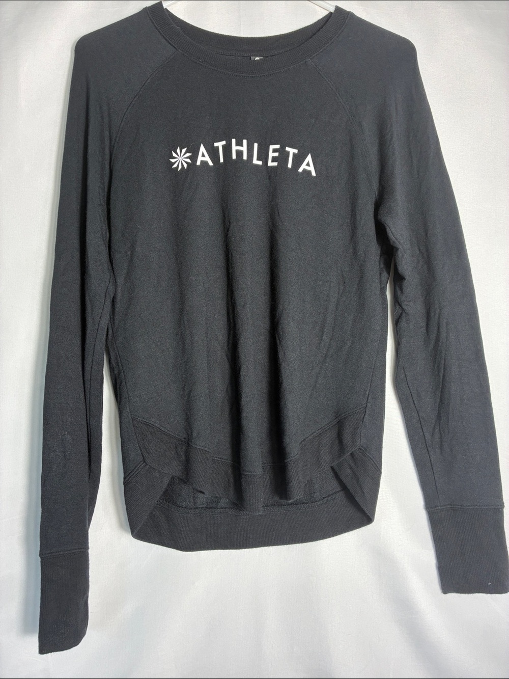 Athleta Women’s Sunrise Raglan Sweatshirt Pull Over Size XS Black Pull Over